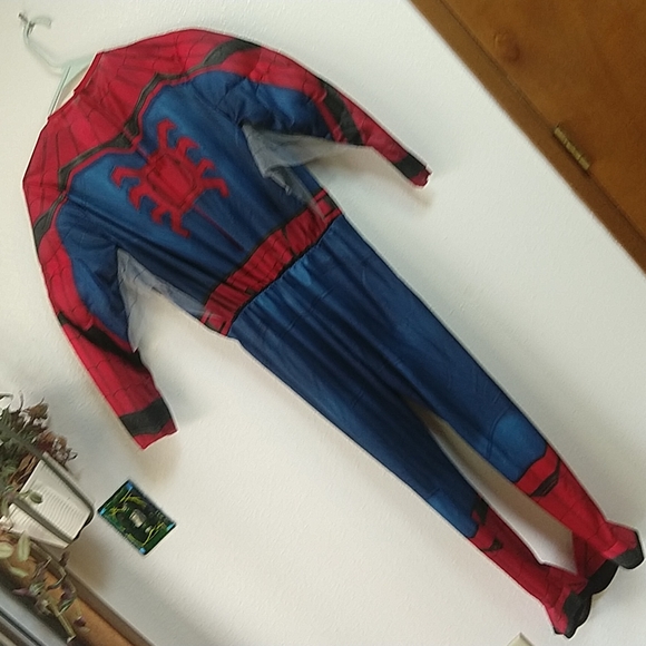 Marvel Spiderman Far From Home Deluxe Muscle Costume Youth Large - Picture 9 of 11